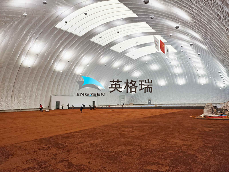 誰(shuí)懂啊！氣膜網(wǎng)球館搭建居然這么省心？球友速碼！