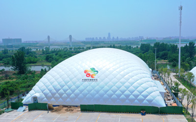 原來(lái)搭建速度如此之快的膜結(jié)構(gòu)建筑是這樣組成的